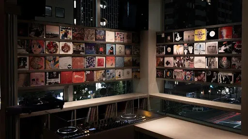 Spincoaster Music Bar